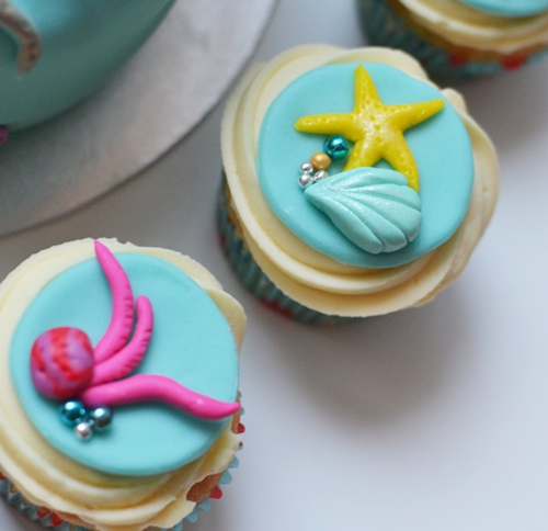 Торт морской и каапкейки к нему)))