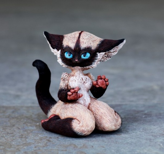 Жутко милые игрушки московской художницы.