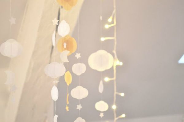 Мой маленький мир: гирлянды и подвески