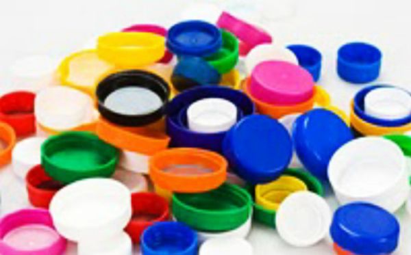 Поделки из пластиковых бутылок и крышечек