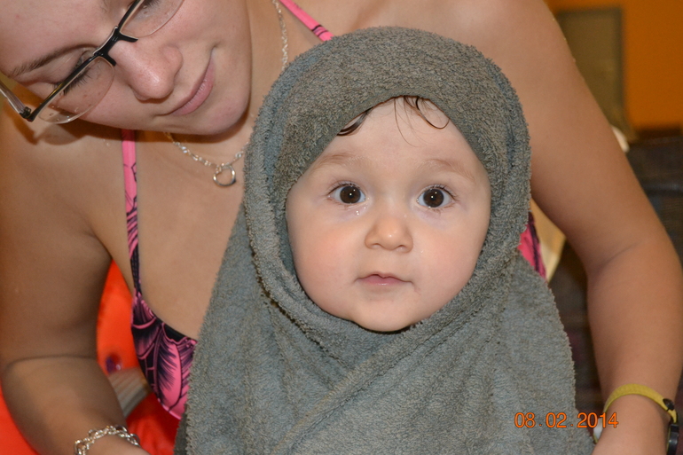 Первый раз в бассейне!