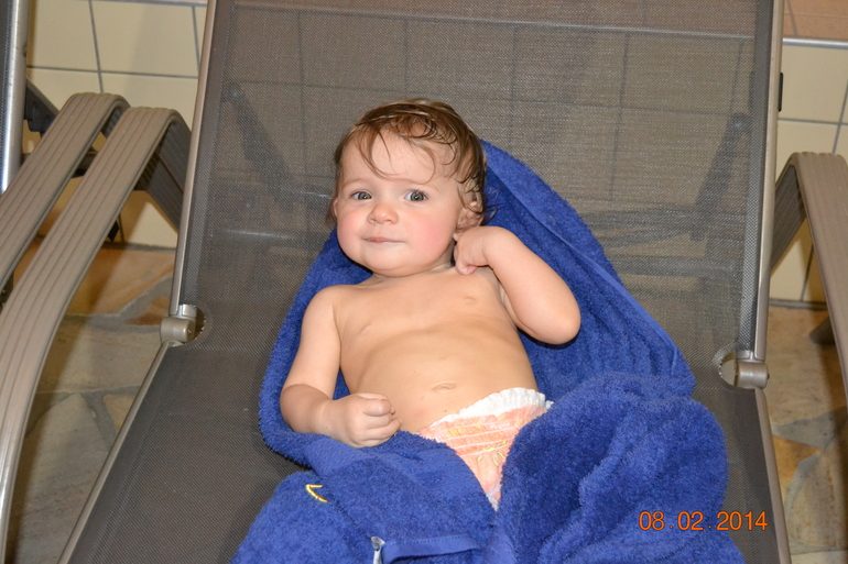 Первый раз в бассейне!