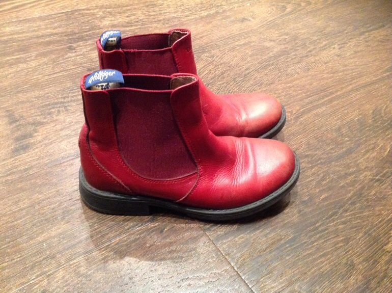 Обувь б/у для мальчика и девочки,размеры разные;почта