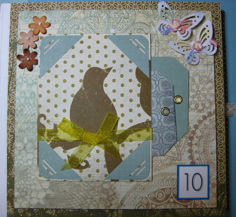 Альбом первого года жизни Малыша