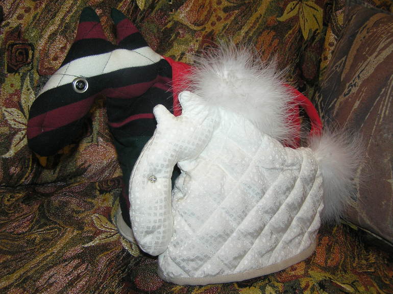 Дочкины подарки...