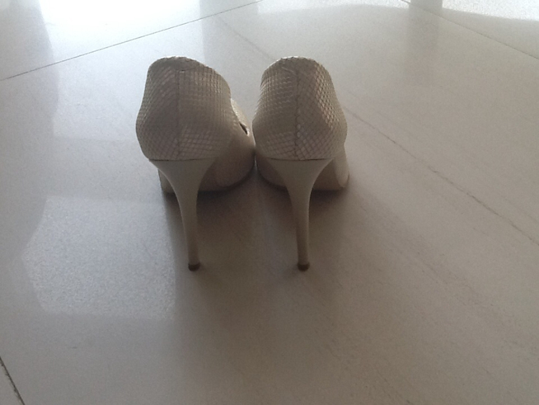 Бежевые туфли Mario Pini 36 размер