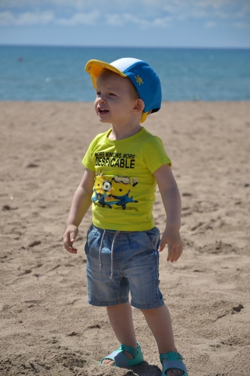 1 год и 7 месяцев)))