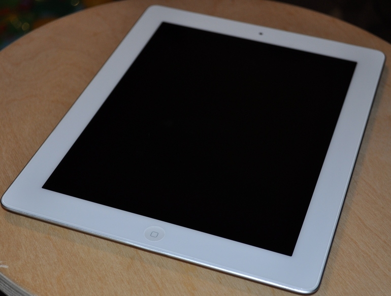 iPad 3 64 Gb + 4G (Cellular) retine