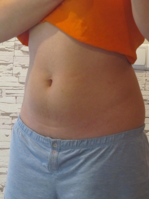 14 и ни намёка на пузик....