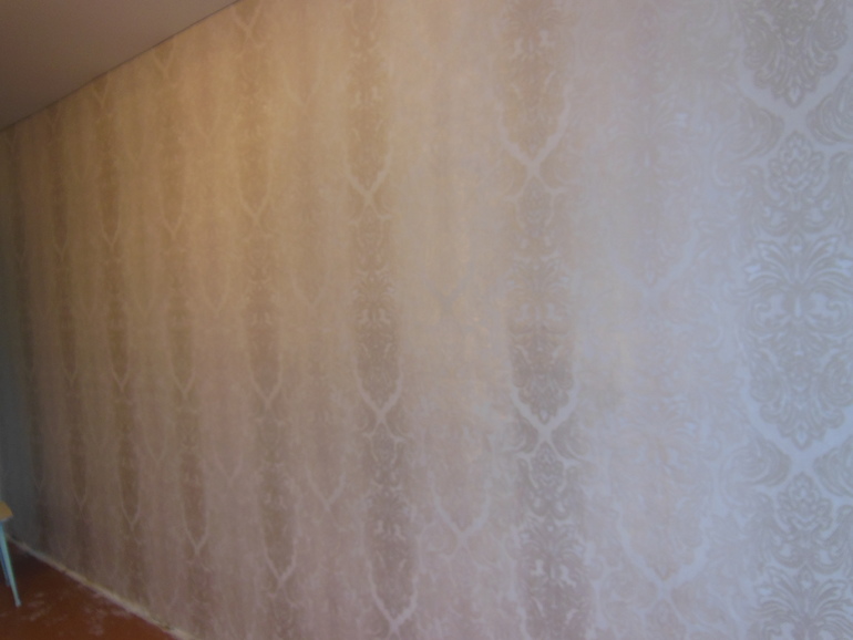 Cветлые обои.