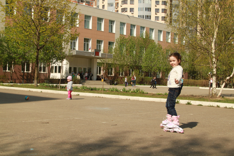 Софийка и ролики!