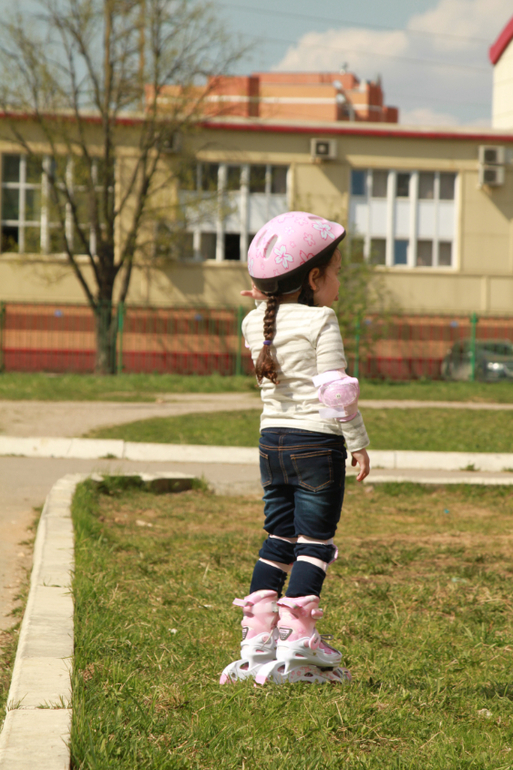 Софийка и ролики!