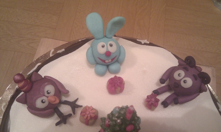 Смешарики на снежной полянке )))