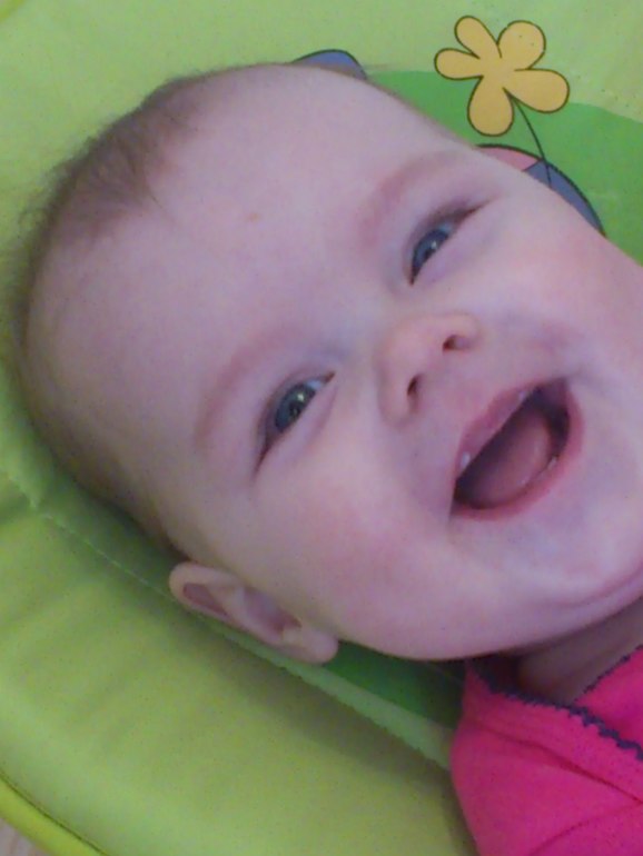 ловили наши зубки)))