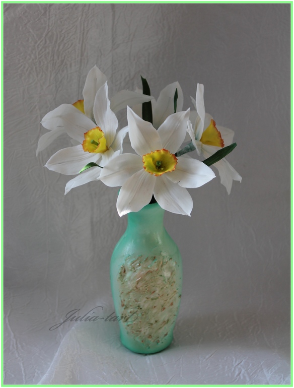 "Столик портнихи"