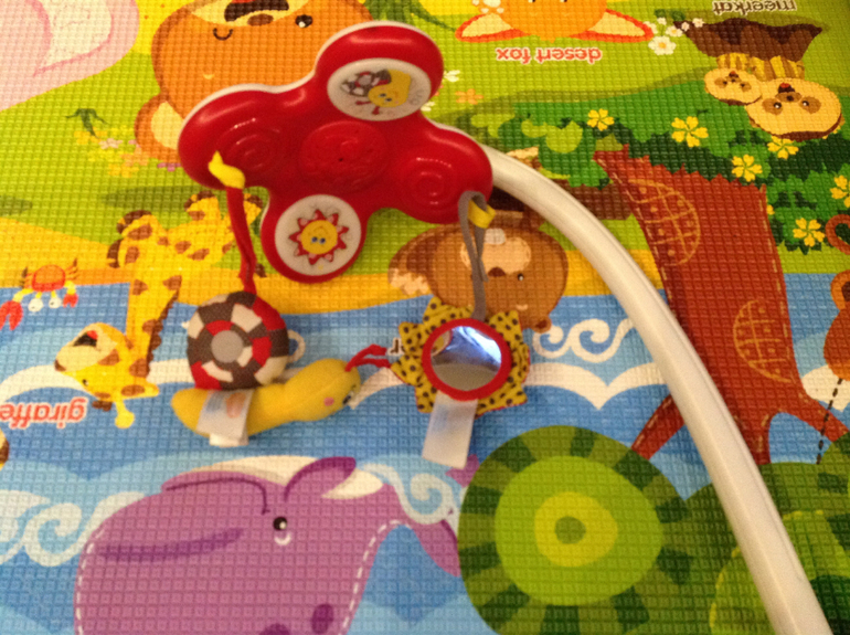 Наши игрухи!а чем играют ваши малыши??