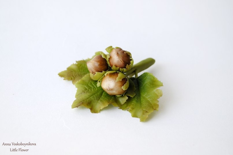 Брошь "Лесной орех"