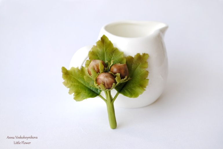 Брошь "Лесной орех"