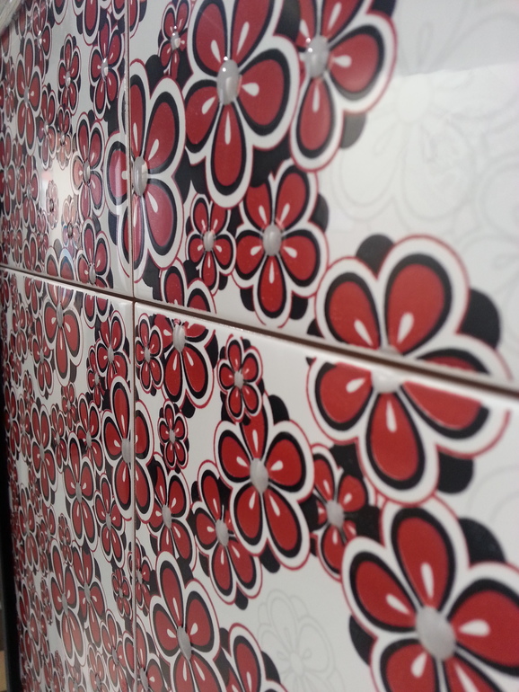 Плитка в ванну  Kerama Marazzi сакура помогите остановить голову ...))