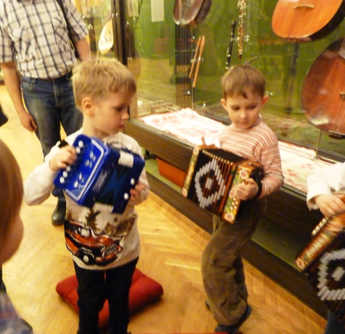 Музей музыкальных инструментов им. Глинки. Отчет и группа №2