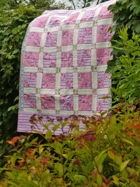 Детские лоскутные одеяла. Летняя фотосессия)