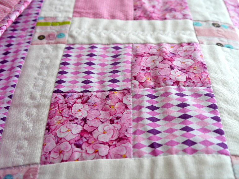 Нежный комплект для вашей принцессы.