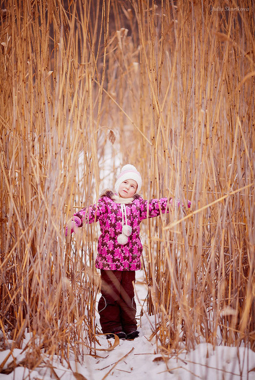 Катюша и Эвелина. ( это был последний день зимы со снегом.)