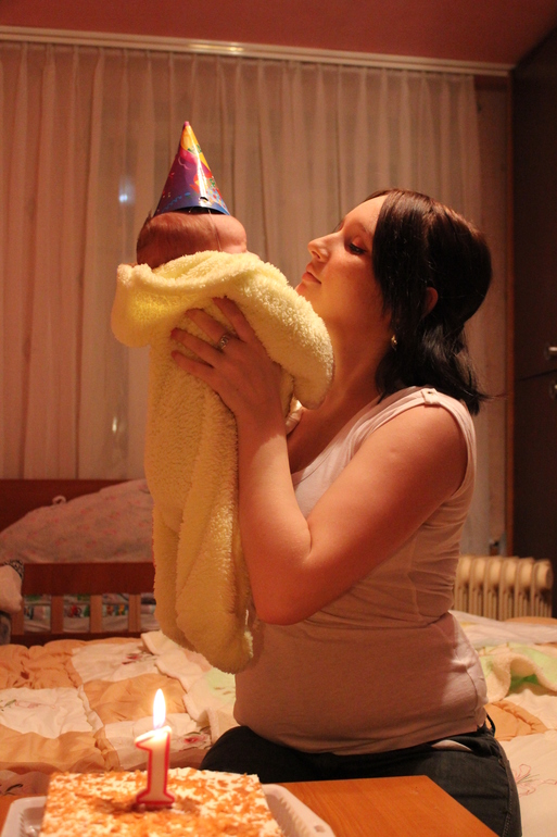 Нам уже целый месяц)))