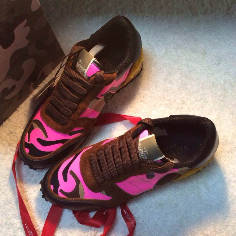 Кроссы Valentino