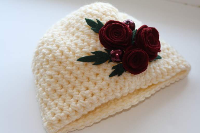 ну вот малыши и осели на шапочке