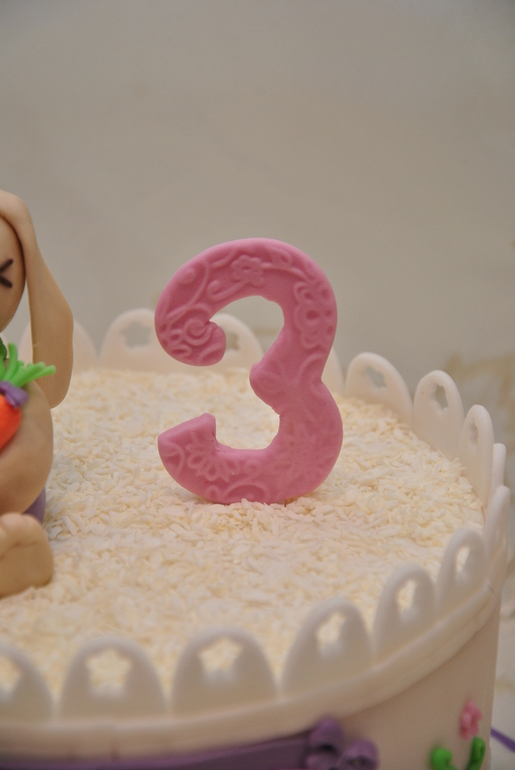 Детские тортики "Зайчик", "Томас", "Маша"