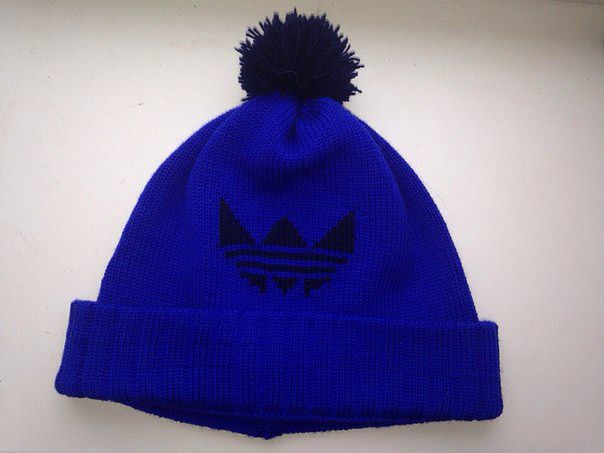 Шапочка под пуховик adidas