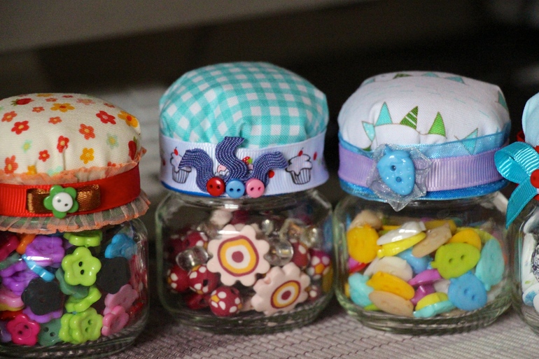 Семейство баночек-игольниц!)