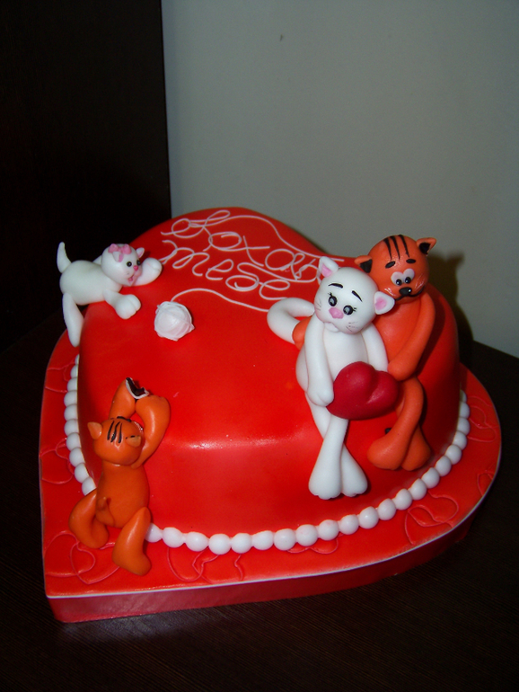 Торты к дню влюбленных (роспись)