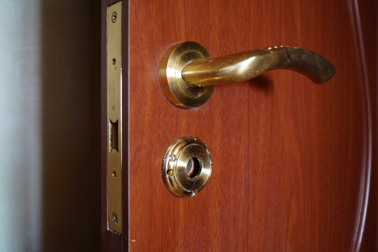 Попала в ловушку!