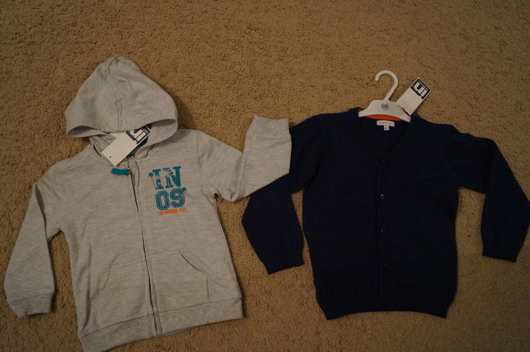 У мамы-шопоголика муж голожопик, зато дитя-КРАСАВА)))