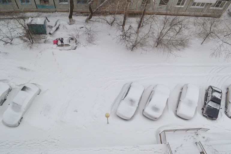 Метель продолжается