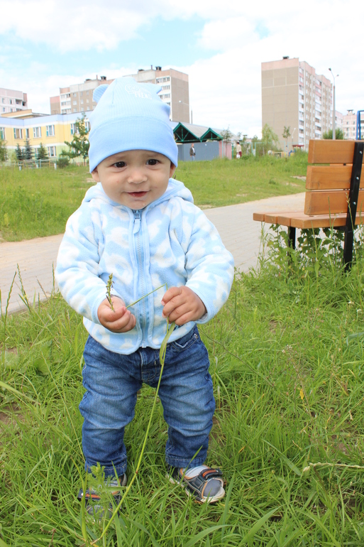 8 Месяцев