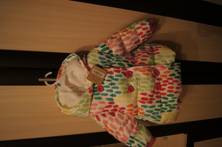 Продам куртку для девочки (700р.)