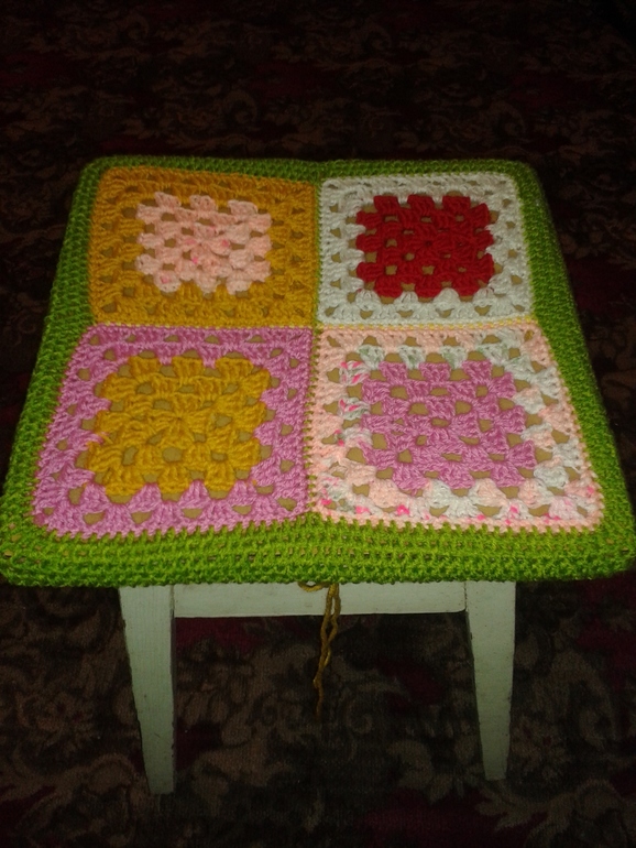 Вот такой вот вышел стульчик)