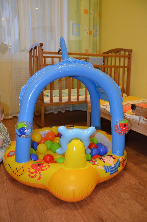 Надувной бассейн