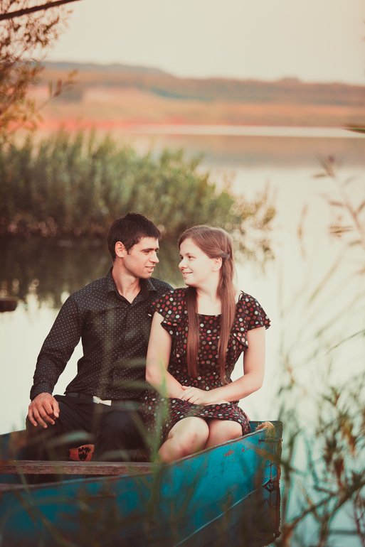 Здесь ЛЮБОВЬ...