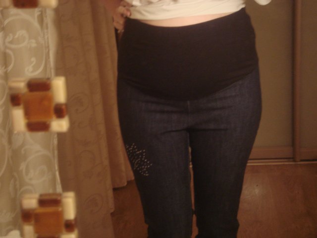 Беременные джинсы себе