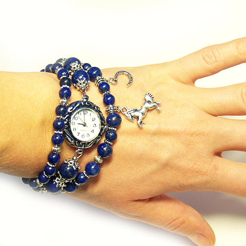 Часы-браслет с символом удачи!