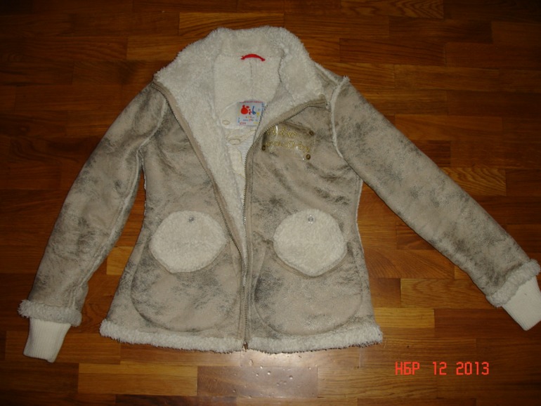 Куртки осенние на девочку б/у 10-11 лет