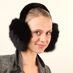 Продам новые меховые наушники