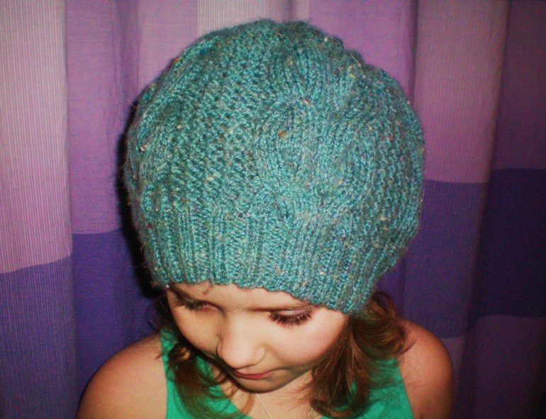 Шапка женская ручной работы продам или свяжу на заказ.