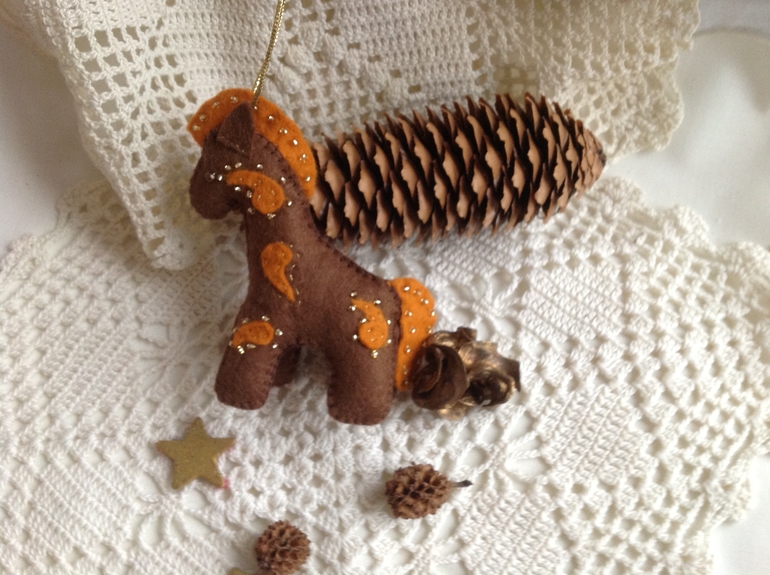 Подарки к Новому Году, ручная работа, игрушки из фетра, декупаж!