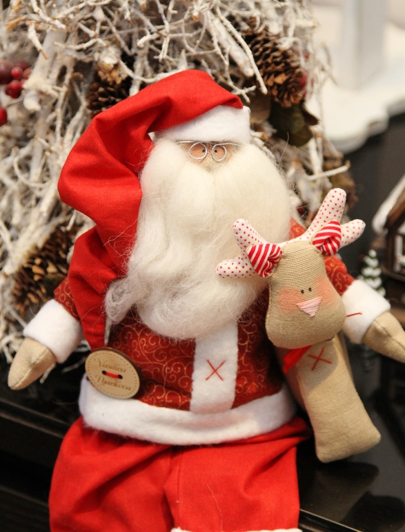 Дед Мороз или Санта Клаус :)