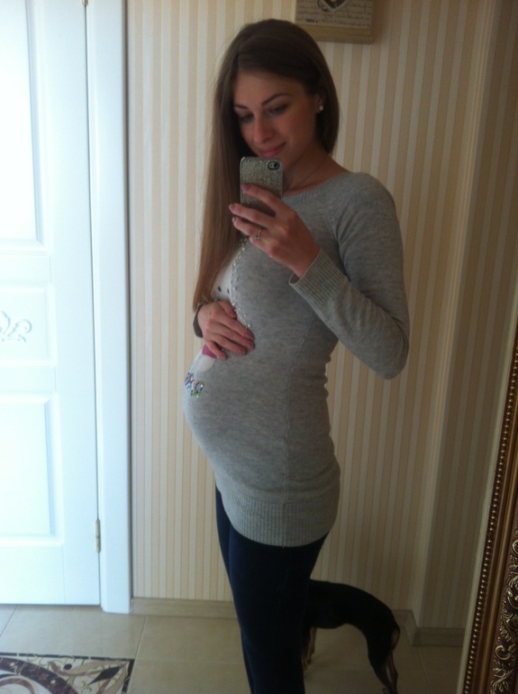 24,6 недель и мой большой пузяш.))